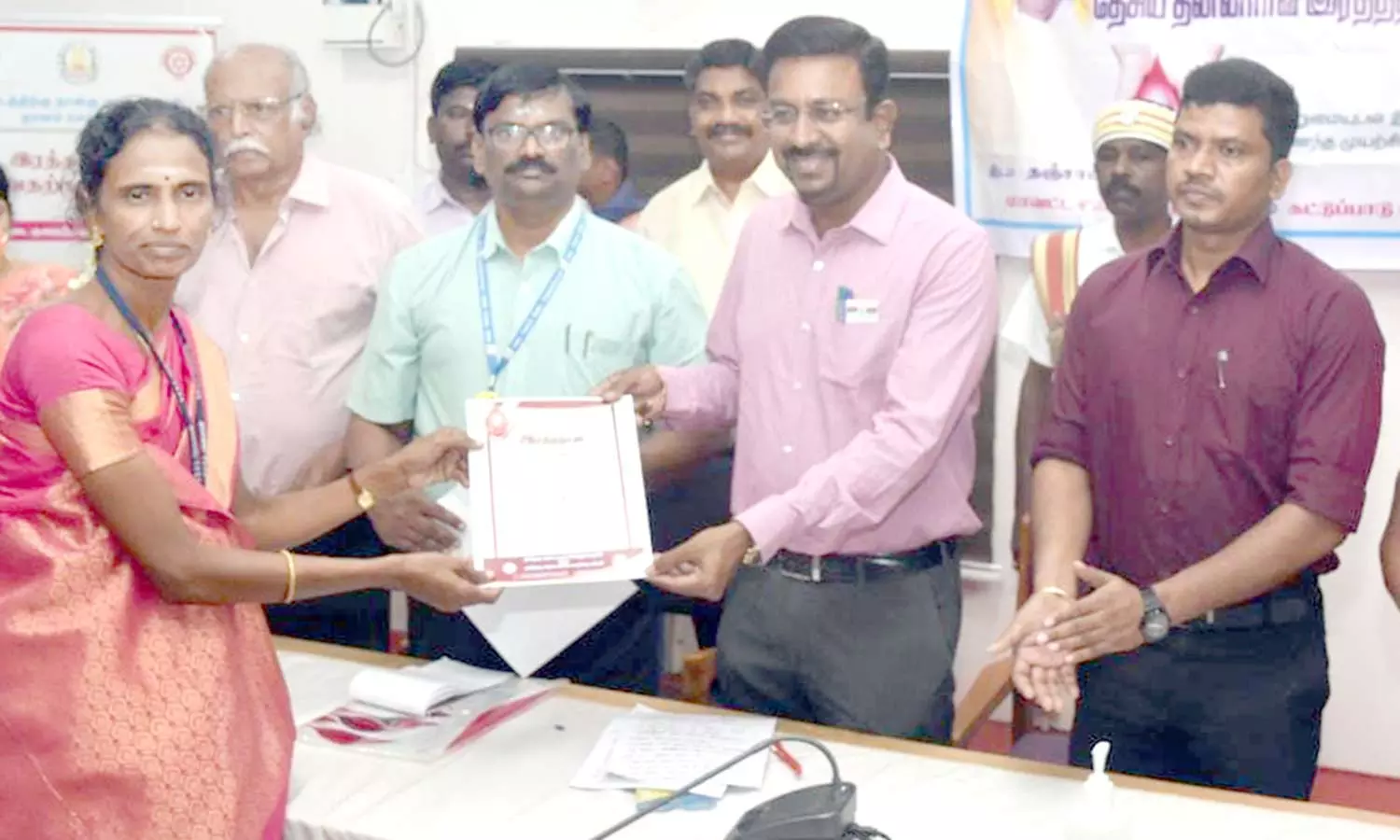 கொடையாளர்களிடம் இருந்து 22154 யூனிட் ரத்தம் தானமாக பெறப்பட்டது-கலெக்டர் தகவல் கொடையாளர்களிடம் இருந்து 22154 யூனிட் ரத்தம் தானமாக பெறப்பட்டது-கலெக்டர் தகவல்