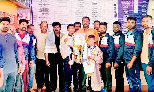 புதுவை வீரர்கள் சாதனை