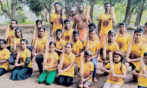 கர்லா கட்டை சுற்றும் கின்னஸ் சாதனை நிகழ்ச்சி