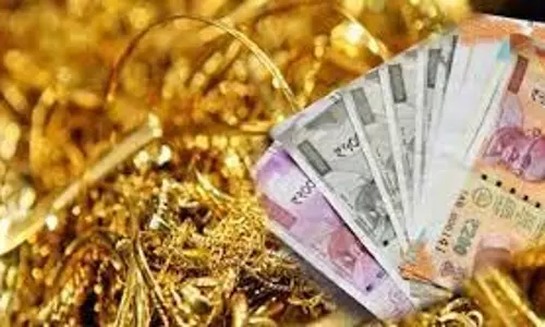 கடலூர் பஸ் நிலையத்தில்  பெண்ணிடம்  2 பவுன் நகை- செல்போன் அபேஸ்  போலீசார் விசாரணை