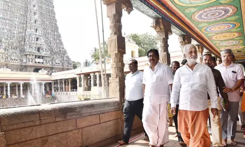 மீனாட்சி அம்மன் கோவிலில் அமைச்சர்கள் ஆய்வு