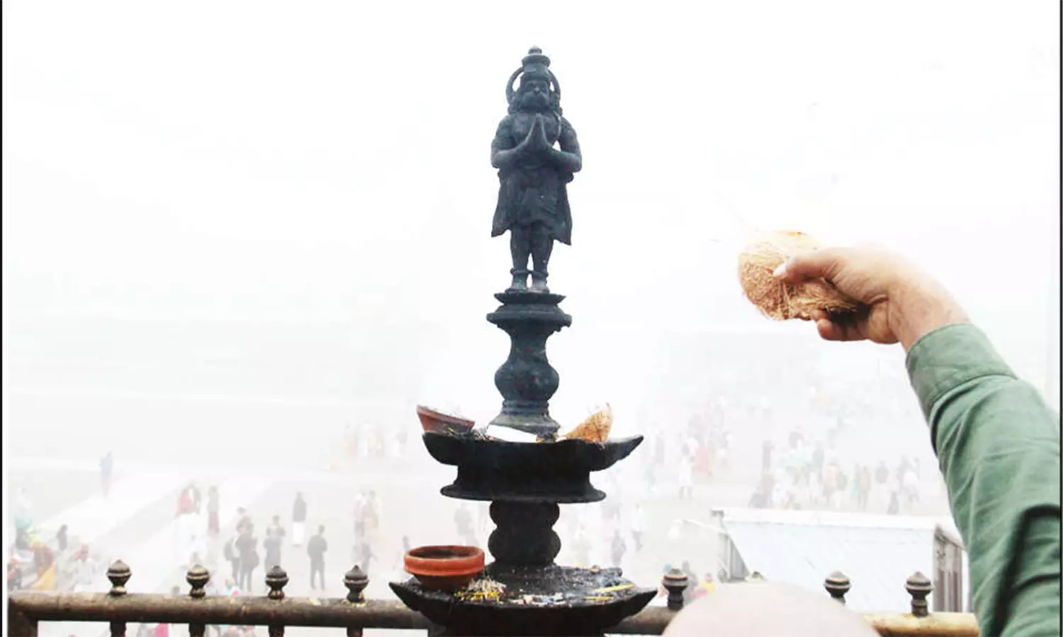 திருமலை பேடி ஆஞ்சநேயருக்கு சிறப்பு அபிஷேகம் திருமலை பேடி ஆஞ்சநேயருக்கு சிறப்பு அபிஷேகம்