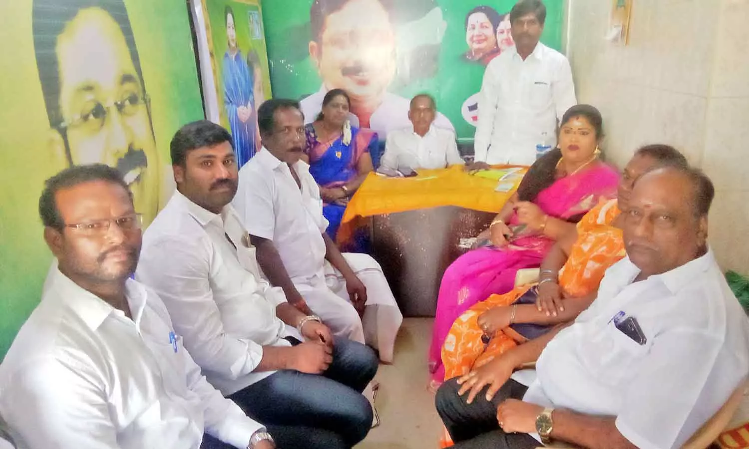 அ.ம.மு.க. ஆலோசனை கூட்டம் அ.ம.மு.க. ஆலோசனை கூட்டம்