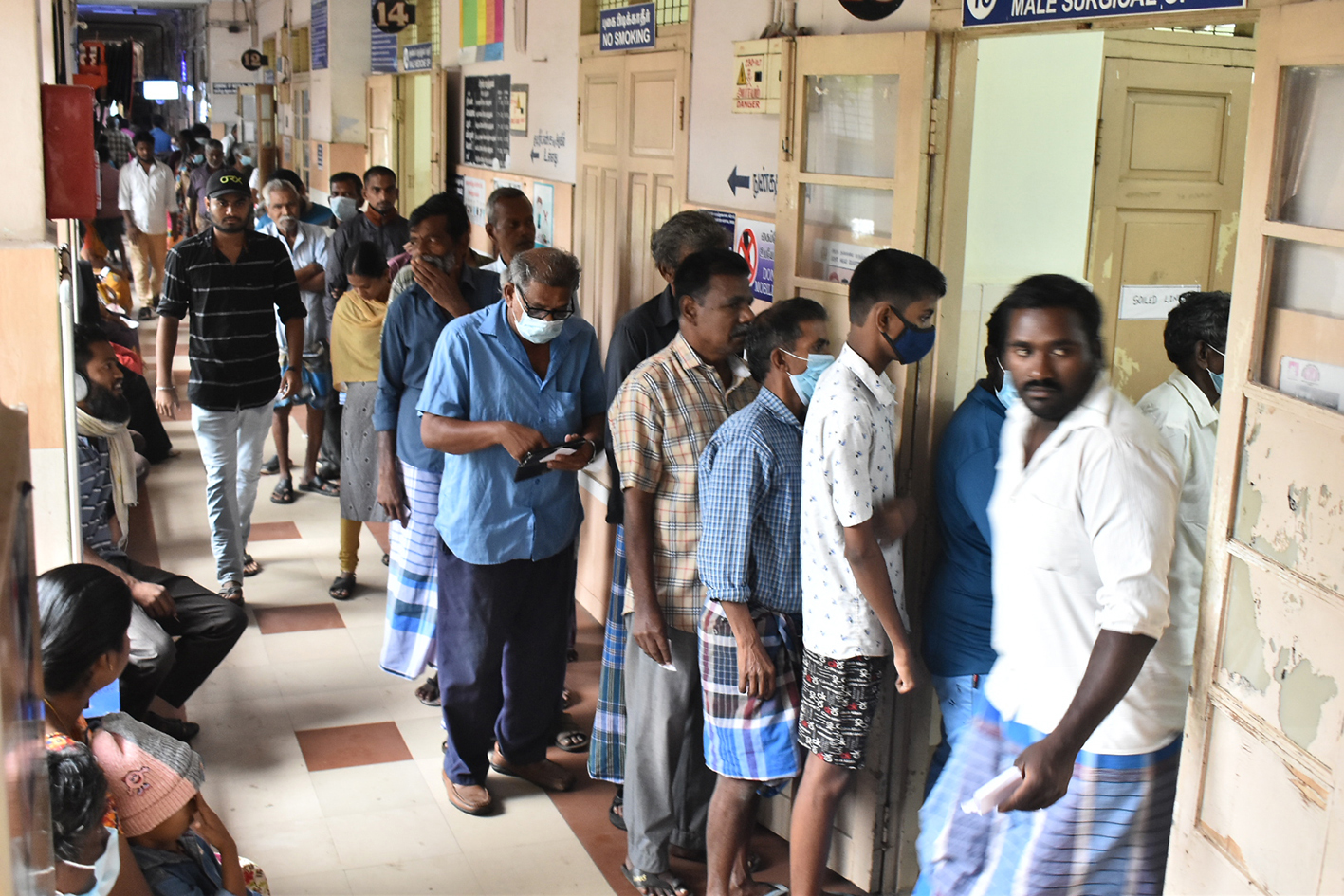 சிதோஷ்ண நிலை மாற்றத்தால்   பொது மக்கள் சளி, காய்ச்சலால் அவதி