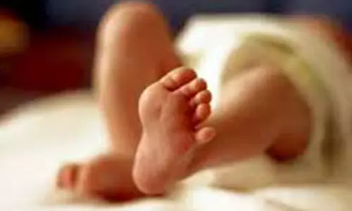 பச்சிளம் குழந்தை சாவு; நாகை அரசு ஆஸ்பத்திரி முற்றுகை