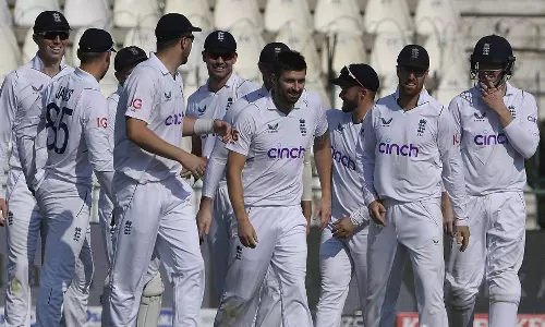 2-வது டெஸ்ட்டிலும் வெற்றி- பாகிஸ்தானுக்கு எதிரான டெஸ்ட் தொடரை கைப்பற்றியது இங்கிலாந்து