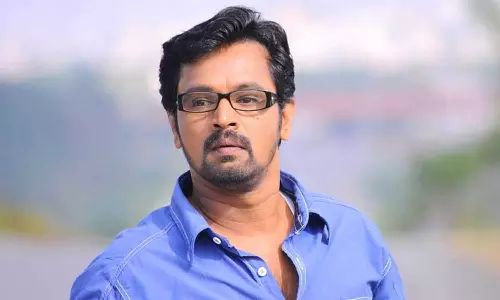 வித்தியாசம் காட்டிய சேரன்.. எளிய மக்கள் வெளியிட்ட  போஸ்டர்