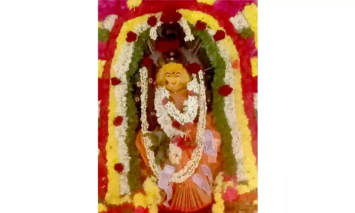 ராயக்கோட்டை ஊராட்சியில் உள்ள   மண்டு மாரியம்மன் கோவில் கும்பாபிஷேகம் விழா