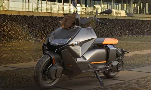 இந்தியாவில் காட்சிப்படுத்தப்பட்ட பிஎம்டபிள்யூ எலெக்ட்ரிக் ஸ்கூட்டர்