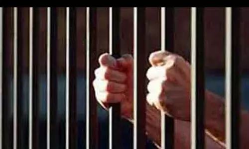 பெண் போலீசை ஆபாசமாக திட்டியவர் கைது