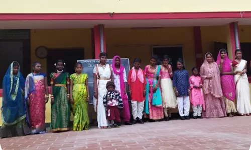 பொடியனூர் சிவசக்தி வித்யாலயா பள்ளியில் பாரதியார் பிறந்தநாள் விழா