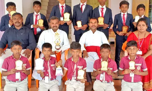 ஸ்கேடிங் போட்டியில் தெற்கு கள்ளிகுளம் ஓ.எல்.எஸ்  பள்ளி மாணவர்கள் சாதனை