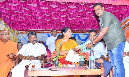 திருச்செந்தூரில் இருந்து சென்னைக்கு புதிய விரைவு ரெயில் இயக்க வேண்டும் -கனிமொழி எம்.பி.யிடம் கோரிக்கை