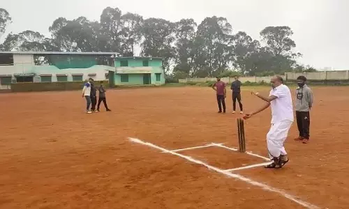 குன்னூர் நகர தி.மு.க இளைஞரணி சார்பில்  கிரிக்கெட் போட்டி