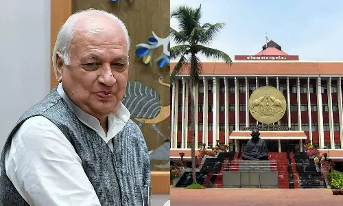 பல்கலைக்கழக வேந்தர் பதவியில் இருந்து ஆளுநரை நீக்க கேரள சட்டசபையில் மசோதா நிறைவேற்றம்