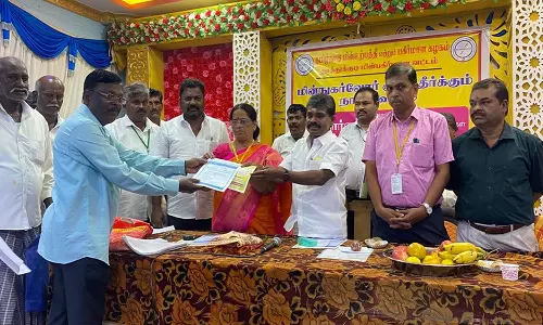 புதியம்புத்தூரில் மின் நுகர்வோர் குறைதீர்க்கும் கூட்டம் - சண்முகையா எம்.எல்.ஏ. கலந்து கொண்டார்