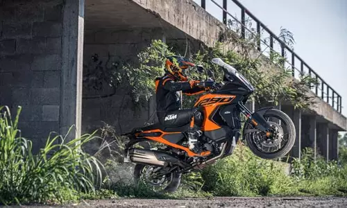 கேடிஎம் நிறுவனத்தின் புதிய அட்வென்ச்சர் மோட்டார்சைக்கிள் அறிமுகம்