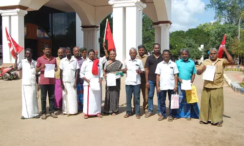 பஞ்சப்பூர் புதிய பஸ் நிலைய கட்டுமான  பணியில் உள்ளூர் தொழிலாளர்களுக்கு வாய்ப்பு