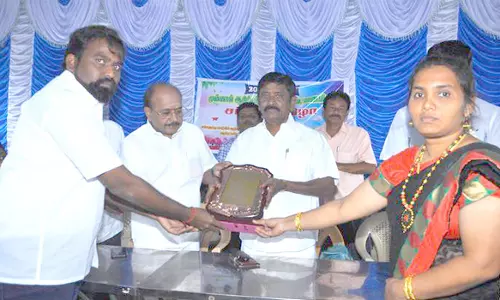 கொக்கராயன் பேட்டை அரசு பள்ளியில் முன்னாள் மாணவர்கள் சந்திப்பு