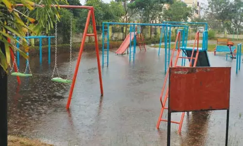 வரதராஜபுரம் ஊராட்சி அம்மா பூங்காவில் தேங்கியுள்ள மழைநீரை அகற்ற பொதுமக்கள் கோரிக்கை