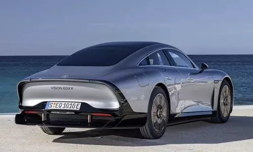 1000 கிமீ ரேன்ஜ் வழங்கும் புது காசெப்ட் கார் - இந்தியாவில் காட்சிப்படுத்திய மெர்சிடிஸ் பென்ஸ்!