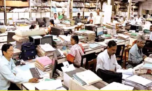 மத்திய அரசுத் துறைகளில் 9.79 லட்சம் பணியிடங்கள் காலியாக உள்ளன