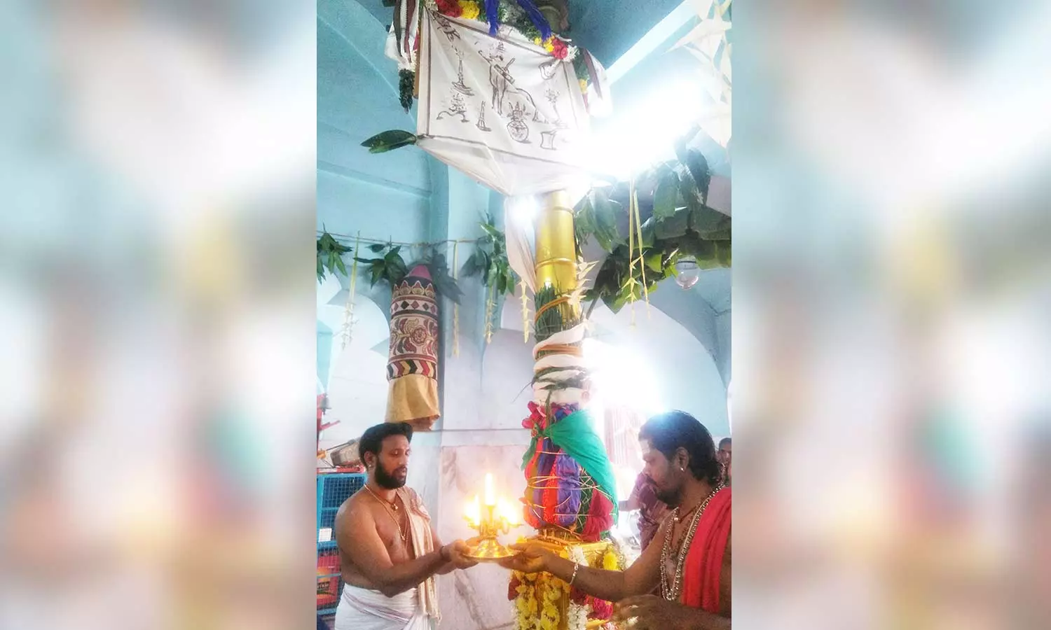 திருவையாறு ஆஞ்சநேயர் கோயிலில் அனுமத் ஜெயந்தி கொடியேற்றம் திருவையாறு ஆஞ்சநேயர் கோயிலில் அனுமத் ஜெயந்தி கொடியேற்றம்