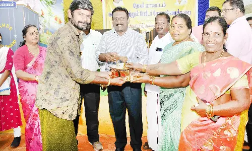 மக்கள் தொடர்பு முகாமில் ரூ.84.63 லட்சம் மதிப்பில் நலத்திட்ட உதவிகள் கலெக்டர் முரளிதரன் வழங்கினார்