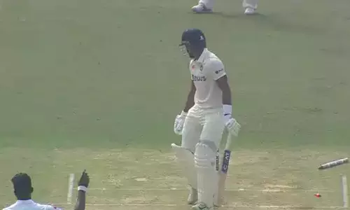 ஸ்ரேயாஸ் அய்யர் 86 ரன்னில் அவுட்: 2-நாள் உணவு இடைவேளை வரை இந்தியா 348 ரன்கள் குவிப்பு