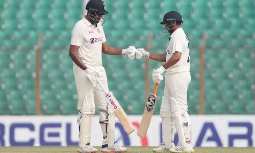 வங்காளதேசத்துக்கு எதிரான முதல் டெஸ்ட்- இந்தியா 404 ரன்னில் ஆல் அவுட்