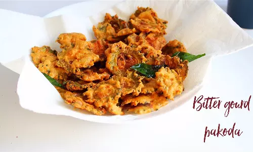 இன்று பாகற்காயில் பக்கோடா செய்யலாம் வாங்க.