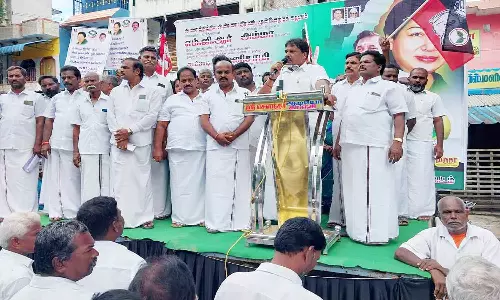 செங்கத்தில் அ.தி.மு.க.வினர் ஆர்பாட்டம்