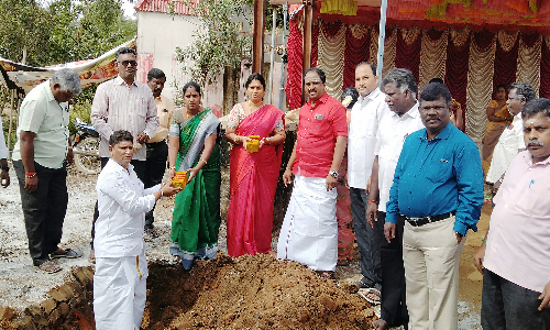 கவுண்டன்ய மகாநதி ஆற்றின் இரு கரைகளிலும் வெள்ள தடுப்புச் சுவர்