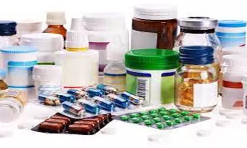 டாக்டர்கள் பரிந்துரை சீட்டு இல்லாமல்   மருந்துகள் வழங்க கூடாது-போலீசார் அறிவுரை