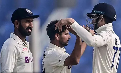 குல்தீப் யாதவ், சிராஜ் அபாரம்- 150 ரன்னில் சுருண்டது வங்காள தேசம்