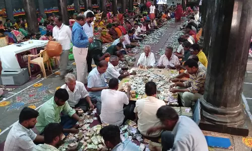 கார்த்திகை தீப விழா- திருவண்ணாமலை கோவிலில் ரூ.2.29 கோடி உண்டியல் வசூல்