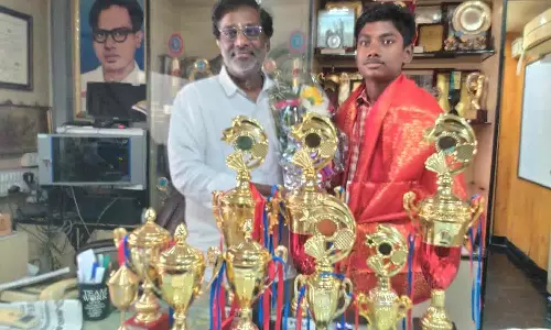 ஆல்பா மெட்ரிக் மேல்நிலைப்பள்ளி மாணவர் சாதனை