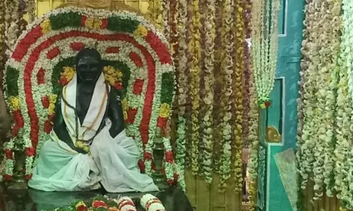 தேவர் நினைவிடத்தில் மண்டல பூஜை