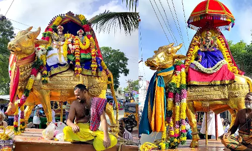 ராமேசுவரத்தில் வீதி உலா வந்த சுவாமி-அம்பாள்