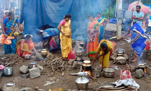 மாரியம்மன் கோவில் பொங்கல் விழா