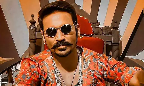 தனுஷை தொடர்ந்து மகனுடன் அவதார் படம் பார்த்த பிரபல நடிகர்