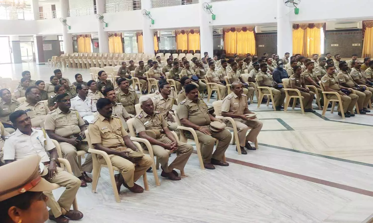 138 போலீசாருக்கு பணிமாறுதலுக்கான கலந்தாய்வு 138 போலீசாருக்கு பணிமாறுதலுக்கான கலந்தாய்வு