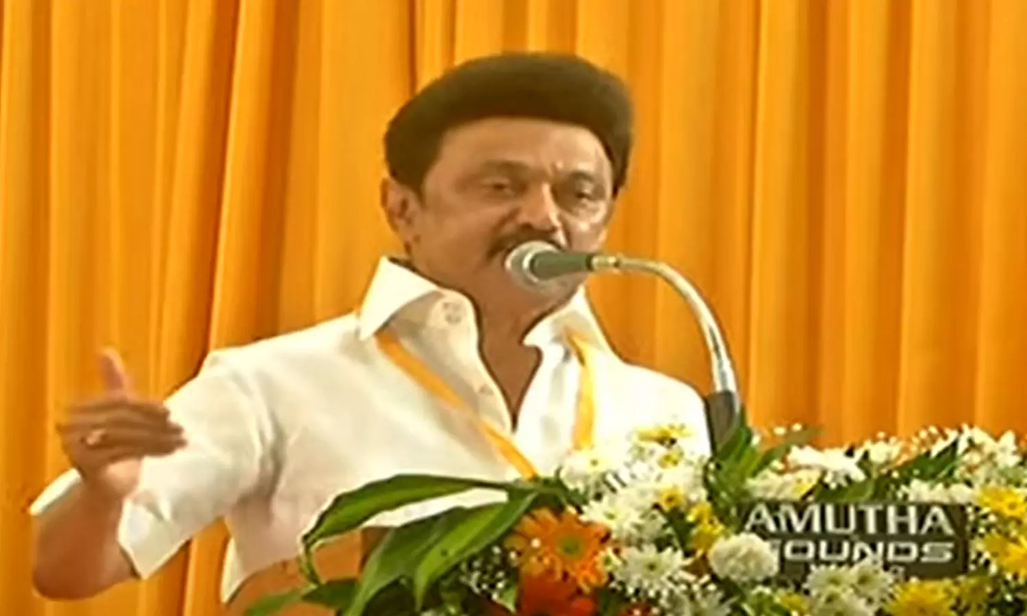 அரசு பேருந்தில்தான் பள்ளிக்கு வருவேன்- முதலமைச்சர் மு.க.ஸ்டாலின் அரசு பேருந்தில்தான் பள்ளிக்கு வருவேன்- முதலமைச்சர் மு.க.ஸ்டாலின்