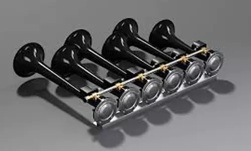 உடுமலை தனியார் பஸ்களில் ஏர்ஹாரன்கள் பறிமுதல்