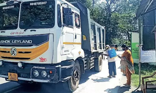 பறவை காய்ச்சல் எதிரொலி- கேரளாவில் இருந்து நீலகிரிக்கு கறிக்கோழிகள் கொண்டு வர தடை