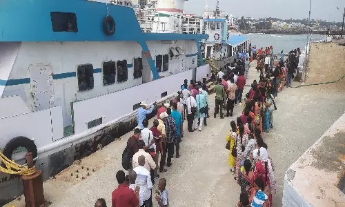 விவேகானந்தர் மண்டபத்தை ஒரு மாதத்தில் 2 லட்சத்து 10 ஆயிரம் பேர் பார்த்தனர்