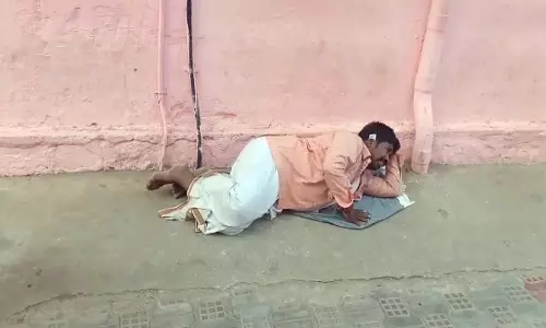 சங்கரன்கோவில் அரசு ஆஸ்பத்திரியில் தரையில் படுத்து உருண்டு பா.ஜ.க. பிரமுகர் தர்ணா