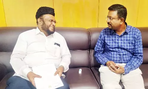 சாலை சீரமைப்பு பணிகளை விரைந்து முடிக்க வேண்டும்- கலெக்டரிடம், எம்.எல்.ஏ. மனு