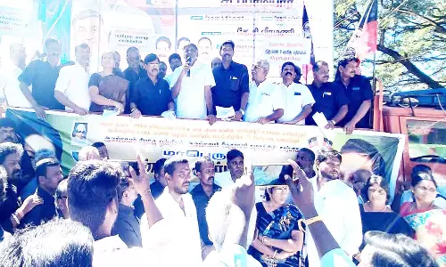 ஆலங்காயத்தில் அ.தி.மு.க. சார்பில் ஆர்ப்பாட்டம்