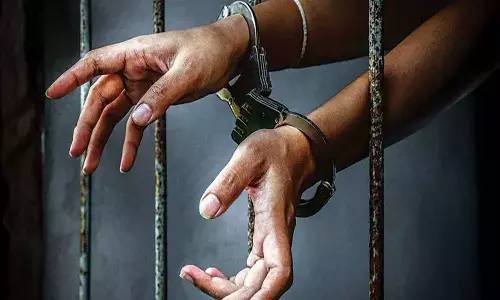 நிலத்தகராறில் பெண் உட்பட 3 பேர் கைது